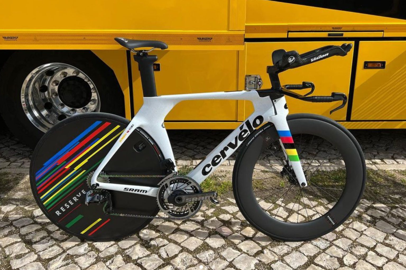 Nieuwe Cervélo P5 tijdritfiets voor wereldkampioen Tobias Foss