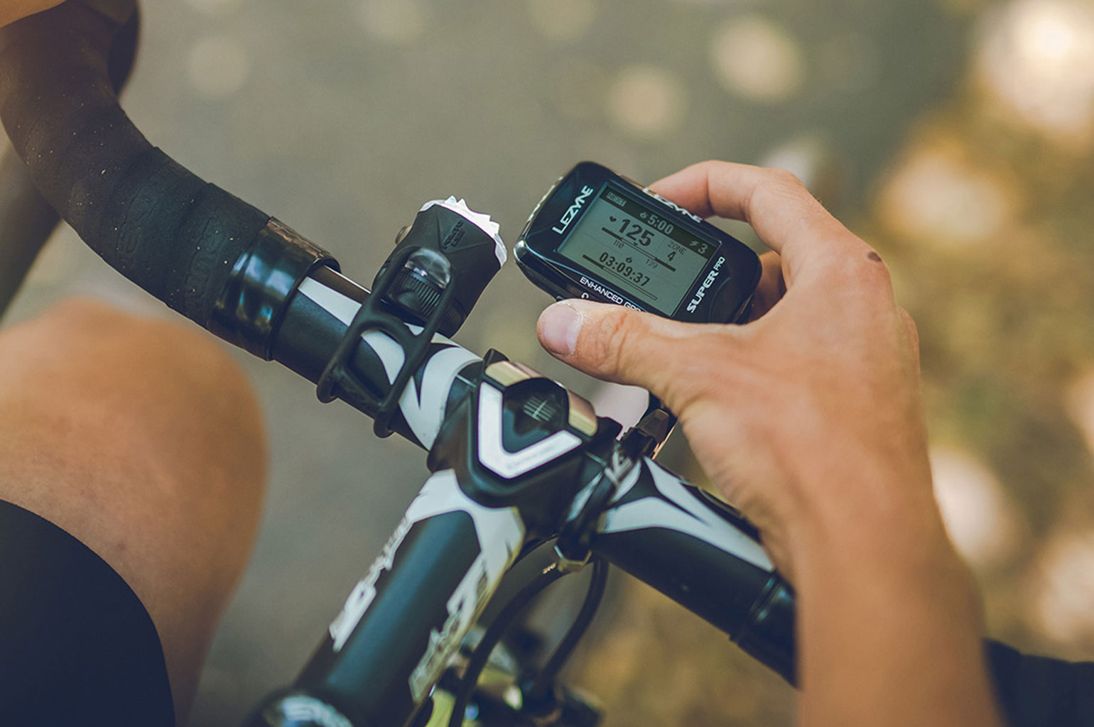 engineering manipuleren Krijt Nieuwe lijn fietscomputers van Lezyne met GPS en navigatie onder de € 150,-  Racefietsblog.nl