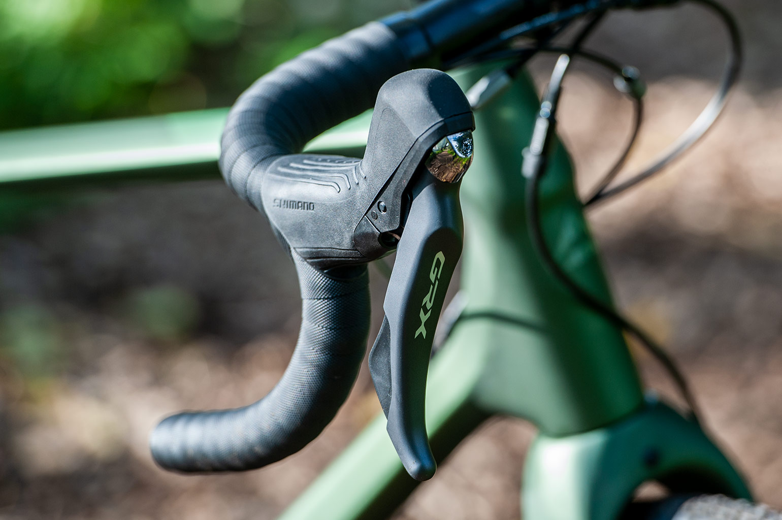 Merida Silex 7000 gravelbike closeup van Shimano GRX shifter