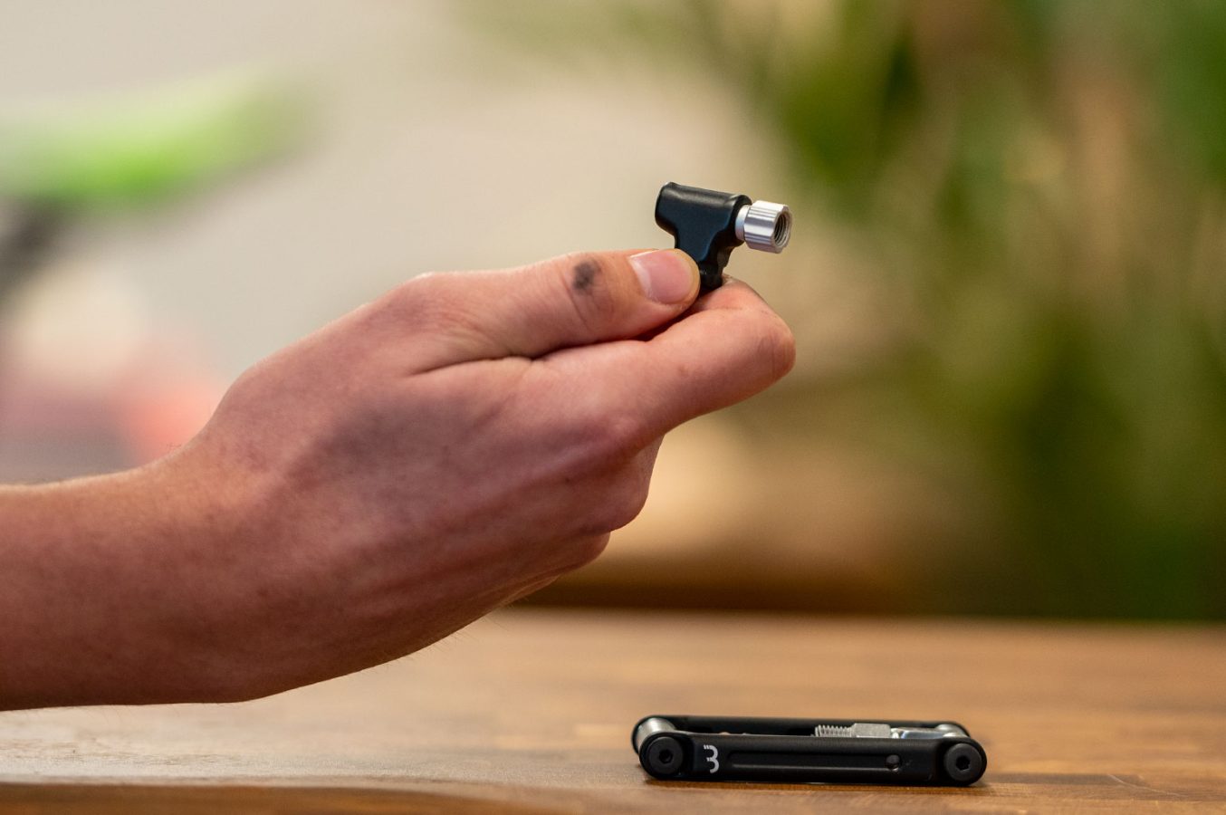 Eerste indruk RoyalFold CO2 Inflator van BBB Cycling Racefietsblog.nl