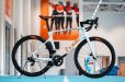 Nieuwe fietsen van Cube voor de shorttrackers van TeamNL