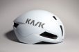 Nieuwe Kask Nirvana aero helm die deels over je oor valt