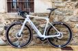 Eerste indruk: Canyon Endurace ONfly – Twee keer kijken voor je ziet dat het een E-racefiets is